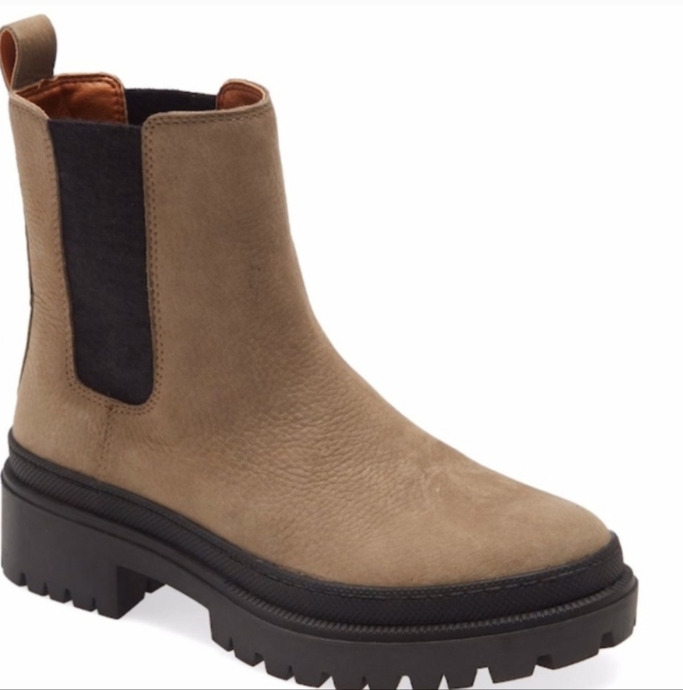 Lucky Tan Chelsea Boots 8.5